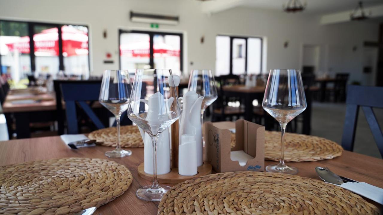 Osada Sluszewo - Apartamenty Restauracja Wydarzenia Gniewino Kültér fotó